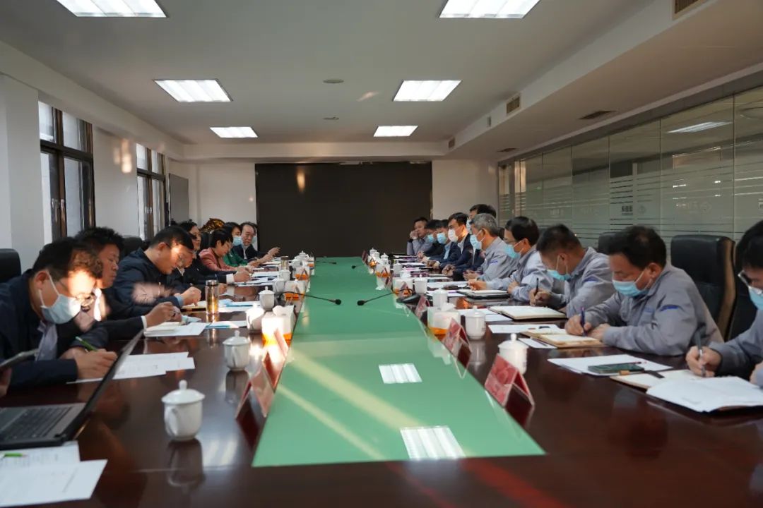 党的二十大精神省委宣讲团走进万赢娱乐工业-红色万赢娱乐-万赢娱乐