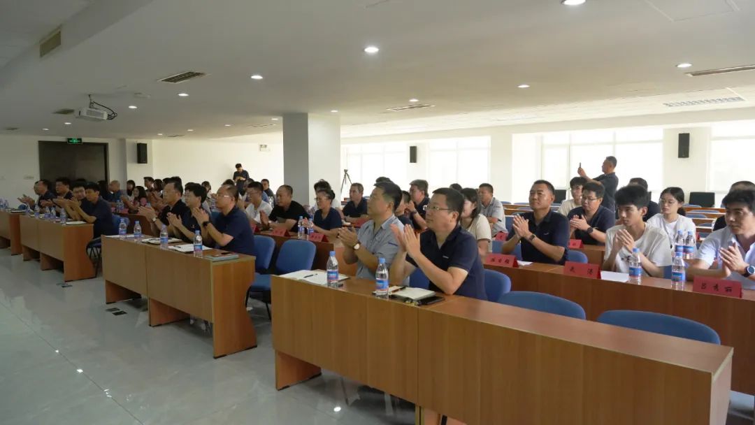 爱心助学 | 万赢娱乐工业发放2023年度员工子女高考奖学金-万赢娱乐要闻-万赢娱乐